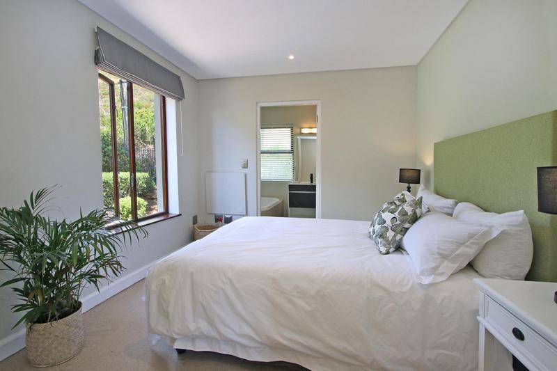 To Let 5 Bedroom Property for Rent in Hout Bay Western Cape